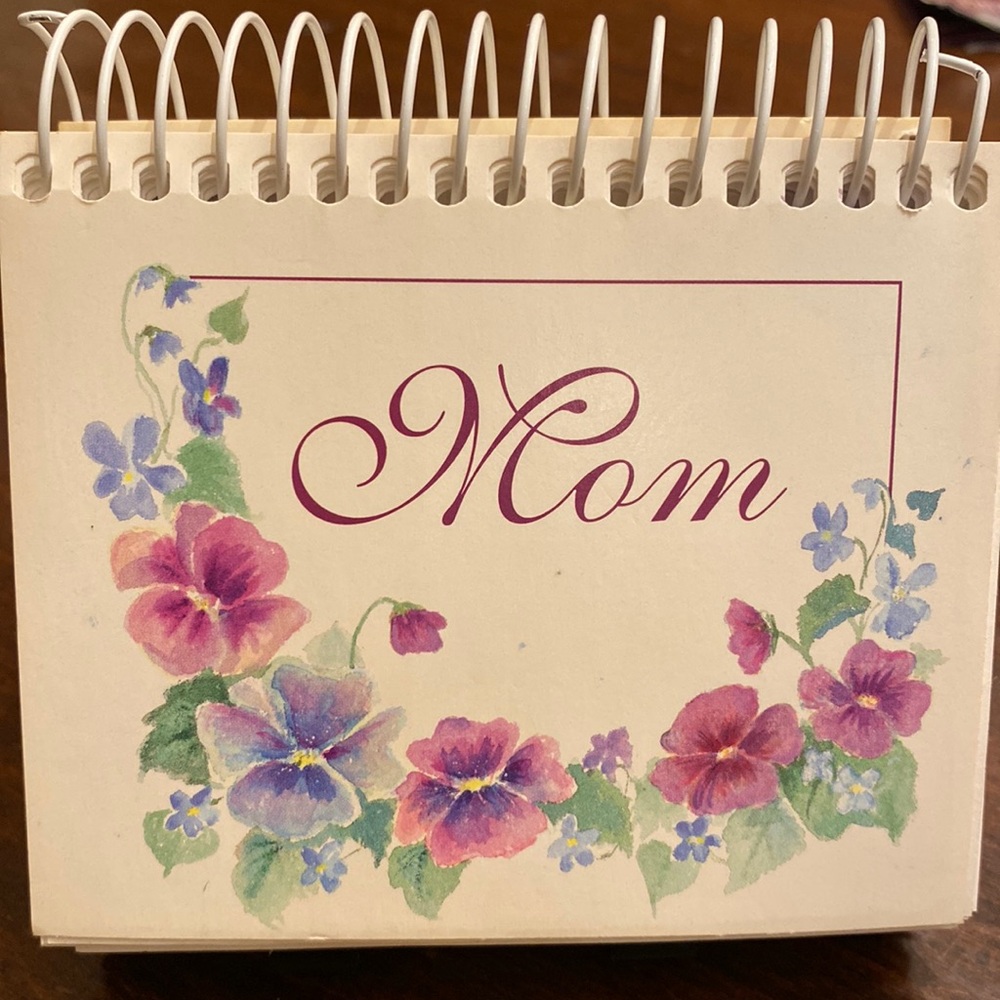 MOM Motivational Inspirational Daily Quotes Perpetual Flip Calendar w easel